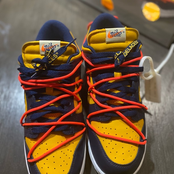 Off white x dunk low university gold size 9 - Picture 10 of 16